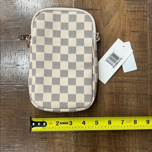 Checkered Crossbody Bag with Strap - Picture 6 of 6